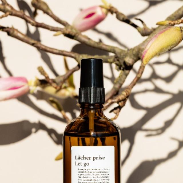 Le spray Lacher Prise aux huiles essentielles de jasmin et magnolia